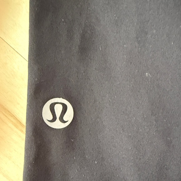 Lululemon Athletica Black Sheer Detail Leggings With Zip Pockets - 2 - Picture 6 of 6